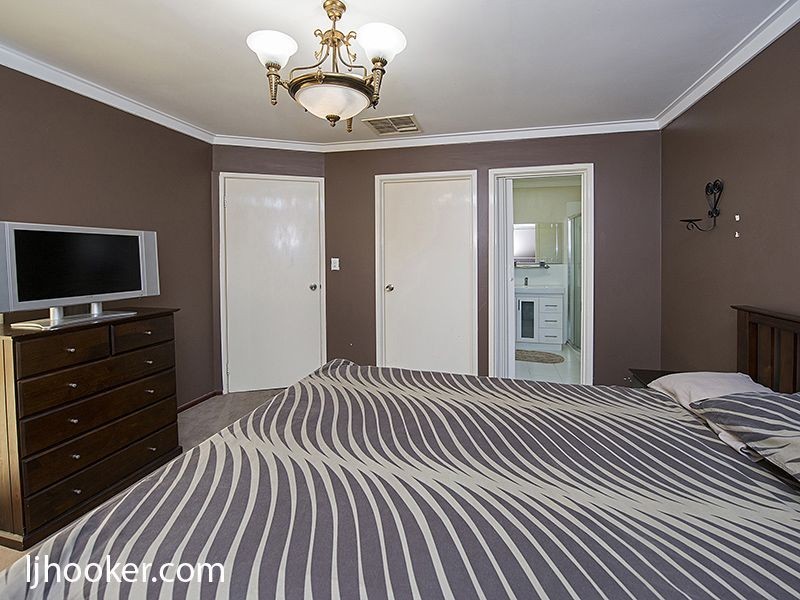 28 Pioneer Drive, Thornlie WA 6108