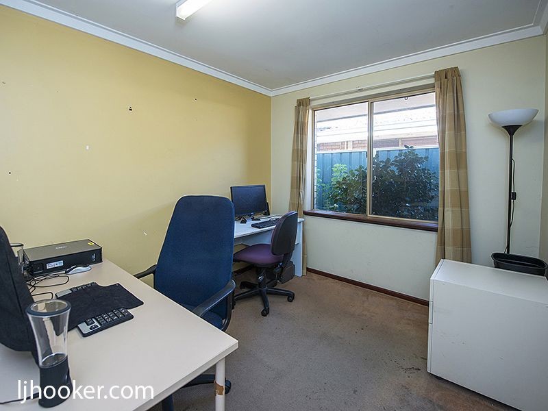 28 Pioneer Drive, Thornlie WA 6108