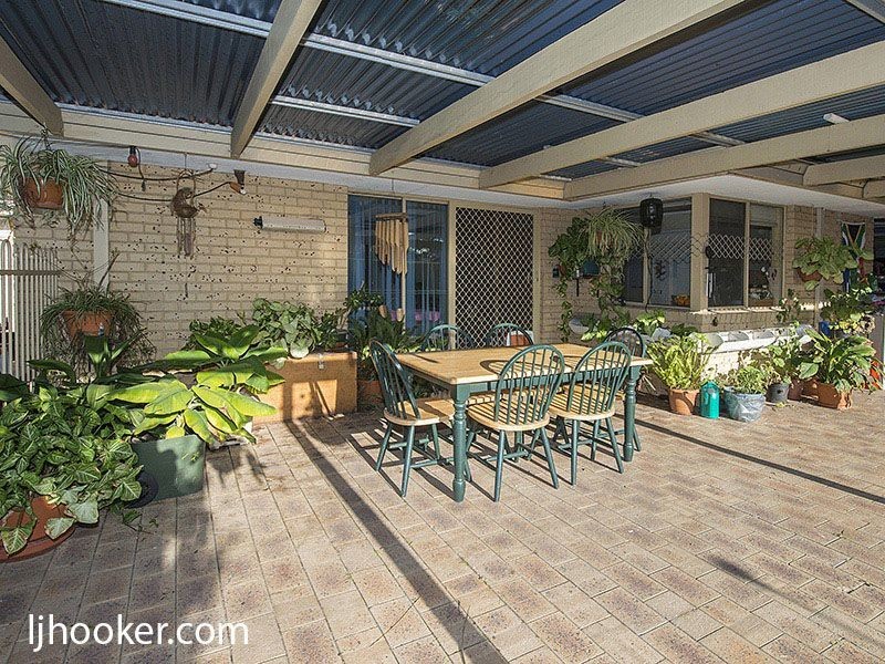 28 Pioneer Drive, Thornlie WA 6108