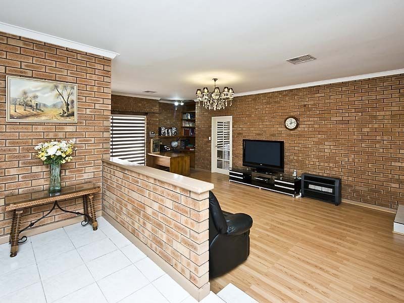 56 Vista Parade, Ballajura WA 6066