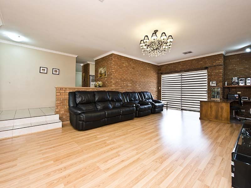 56 Vista Parade, Ballajura WA 6066