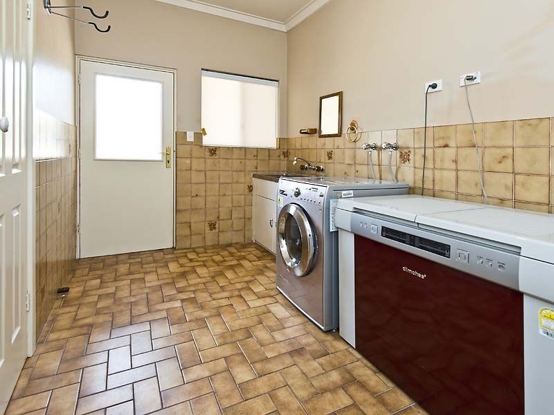 56 Vista Parade, Ballajura WA 6066