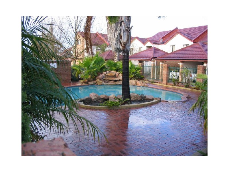 8/20 Gochean Ave, Bentley WA 6102