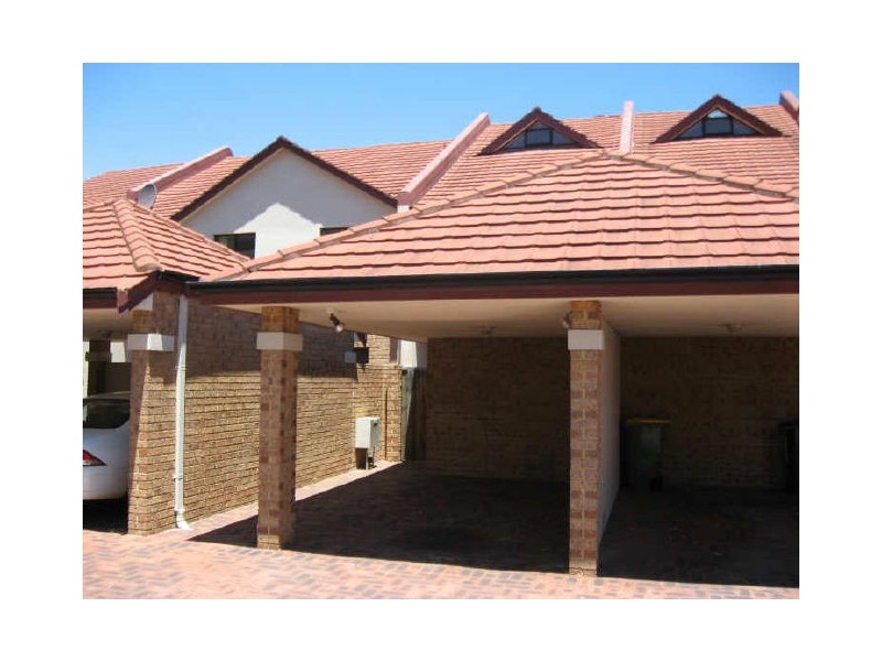 8/20 Gochean Ave, Bentley WA 6102