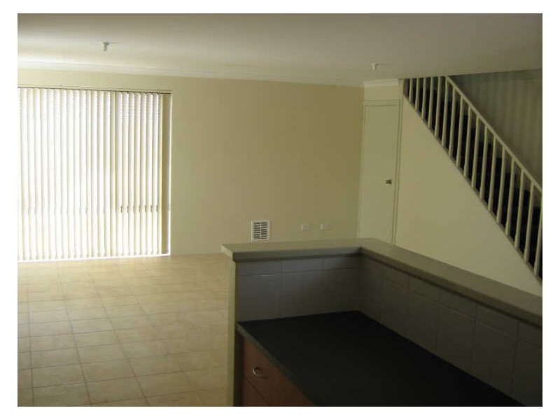 2/25 Newton Street, Bayswater WA 6053