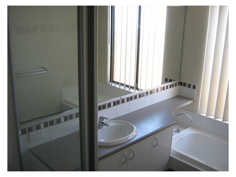 2/25 Newton Street, Bayswater WA 6053