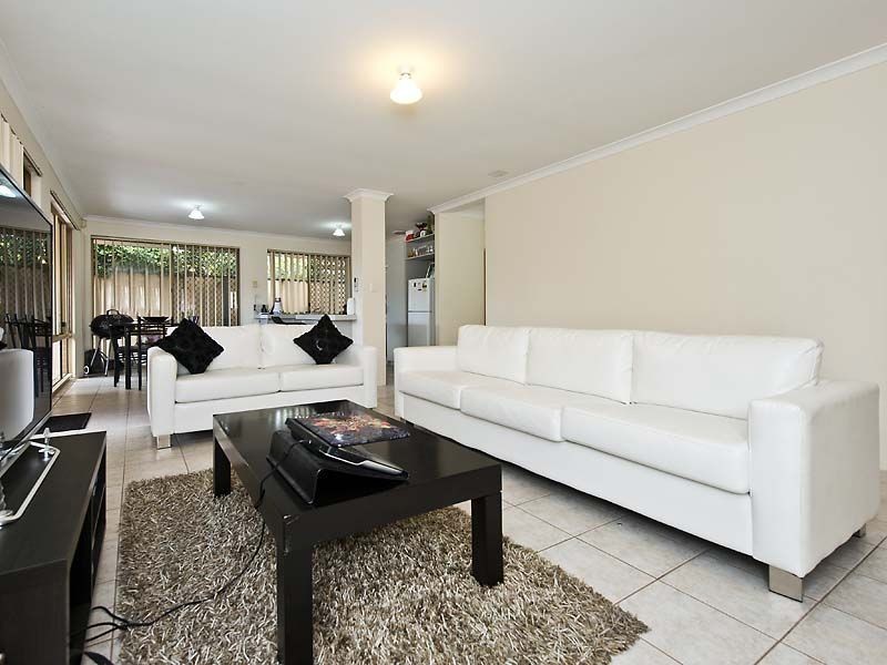 1/1 Chapman Road, St James WA 6102