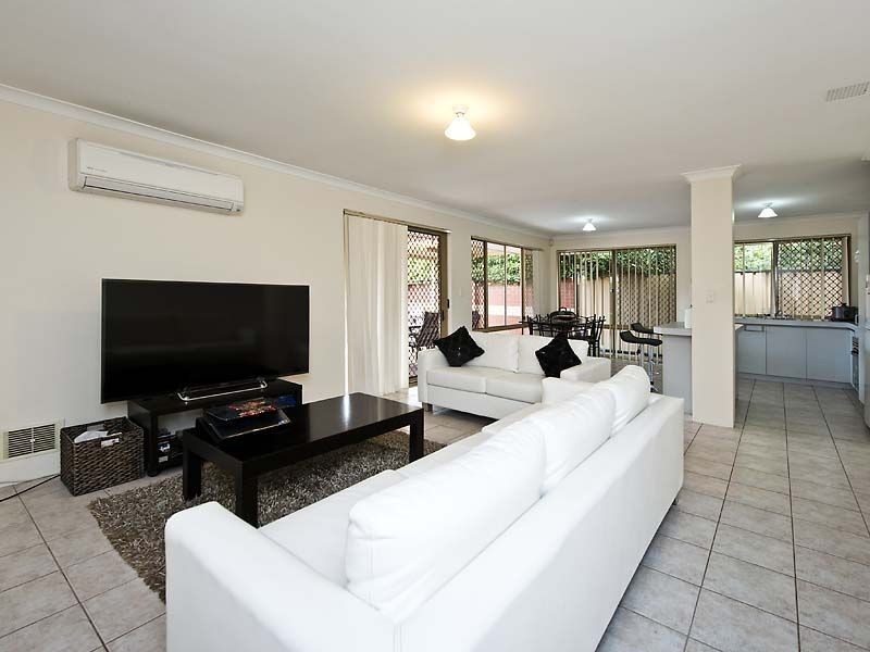 1/1 Chapman Road, St James WA 6102