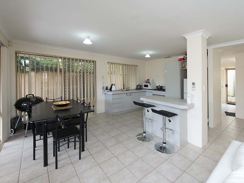 1/1 Chapman Road, St James WA 6102