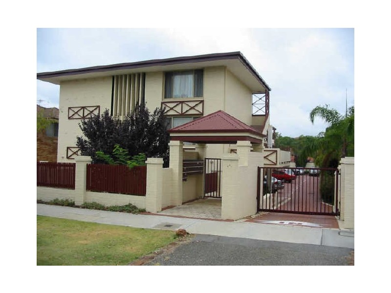 18/34 Comer Street, Como WA 6152