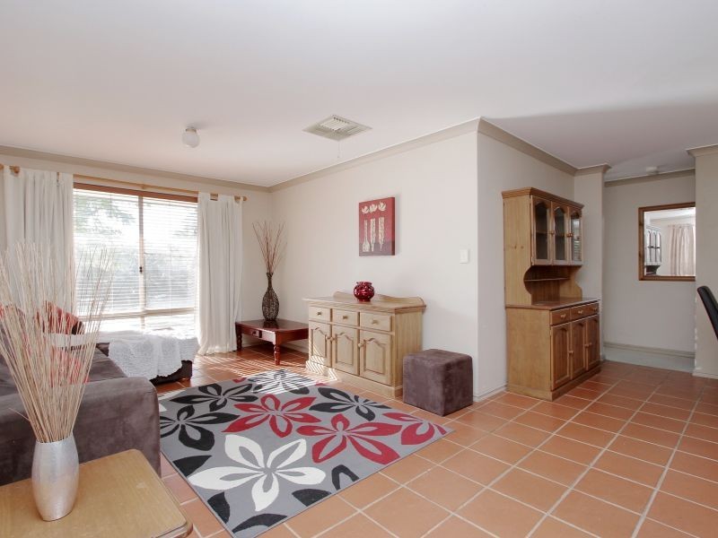 7 Lydiard Retreat, Canning Vale WA 6155