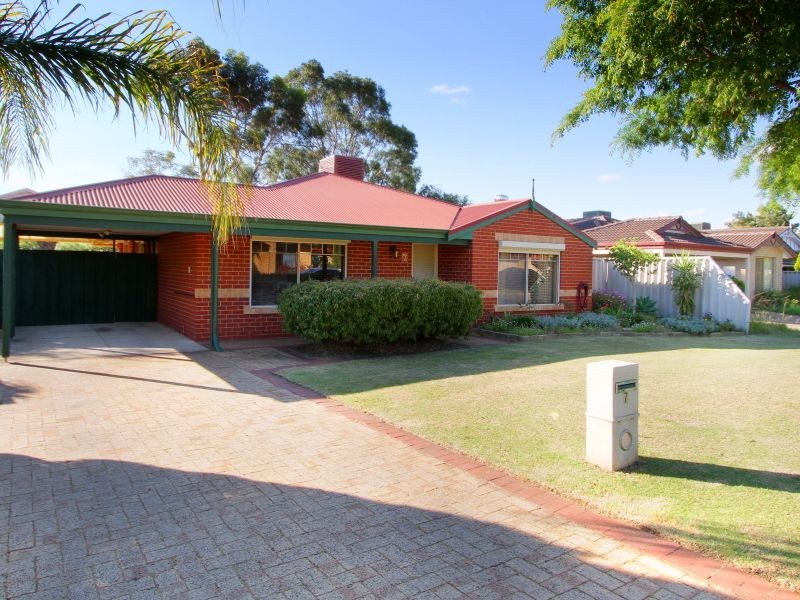 7 Lydiard Retreat, Canning Vale WA 6155