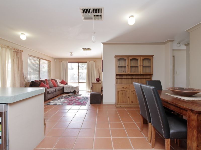 7 Lydiard Retreat, Canning Vale WA 6155