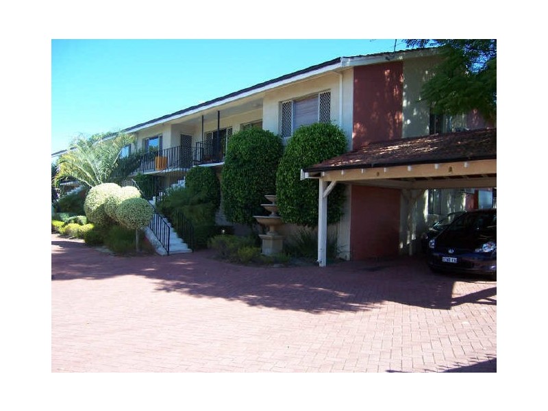 8/561 Canning Highway, Alfred Cove WA 6154