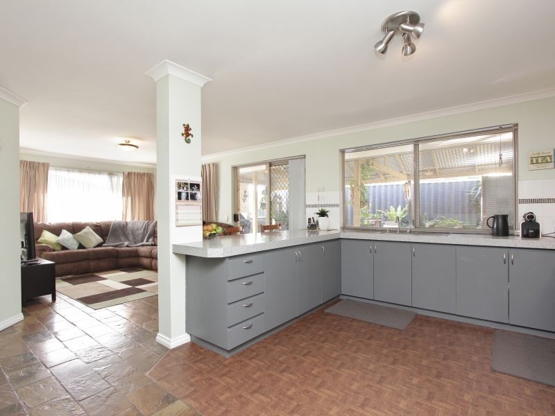 29 Bloodwood Drive, Marangaroo WA 6064