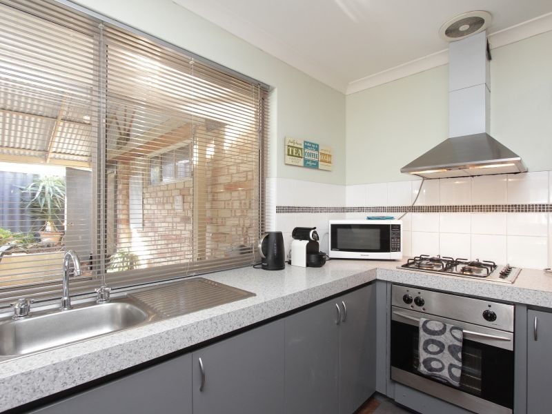 29 Bloodwood Drive, Marangaroo WA 6064