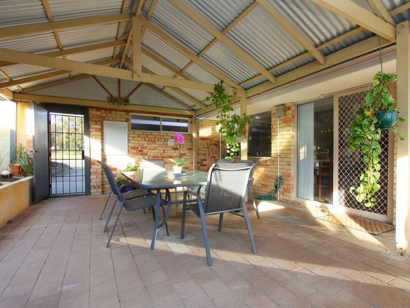 29 Bloodwood Drive, Marangaroo WA 6064