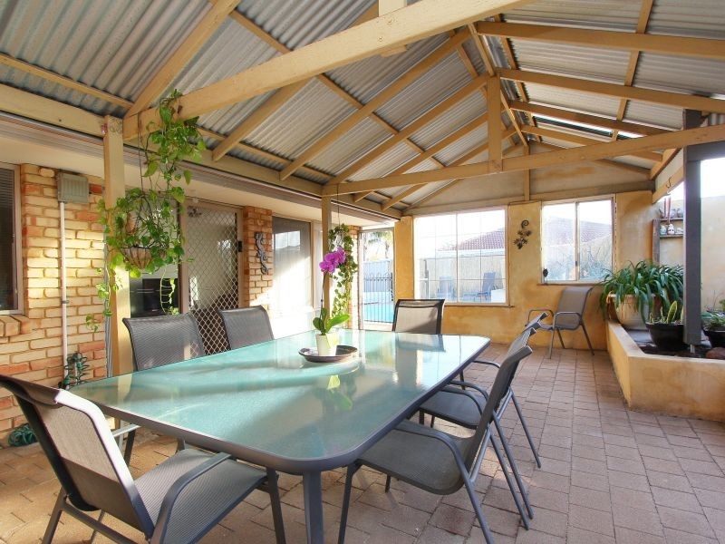 29 Bloodwood Drive, Marangaroo WA 6064