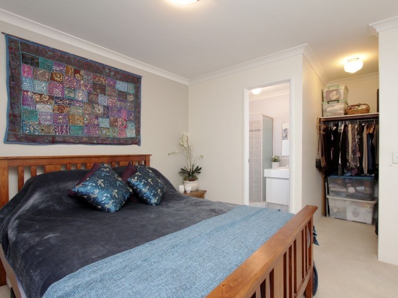 29 Bloodwood Drive, Marangaroo WA 6064