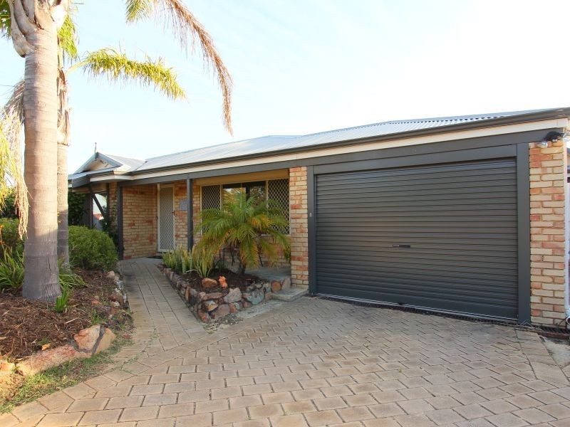 29 Bloodwood Drive, Marangaroo WA 6064