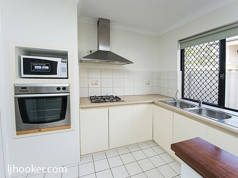 6/11 Gochean Avenue, Bentley WA 6102