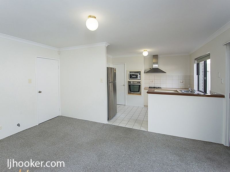 6/11 Gochean Avenue, Bentley WA 6102