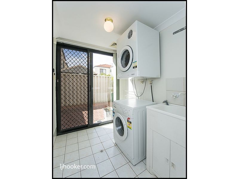 6/11 Gochean Avenue, Bentley WA 6102