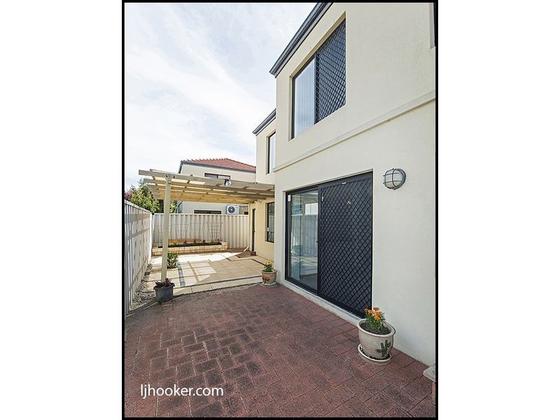 6/11 Gochean Avenue, Bentley WA 6102
