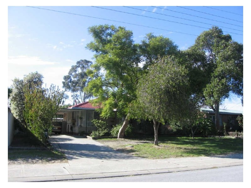 22 Ravenscroft Street, Kelmscott WA 6111