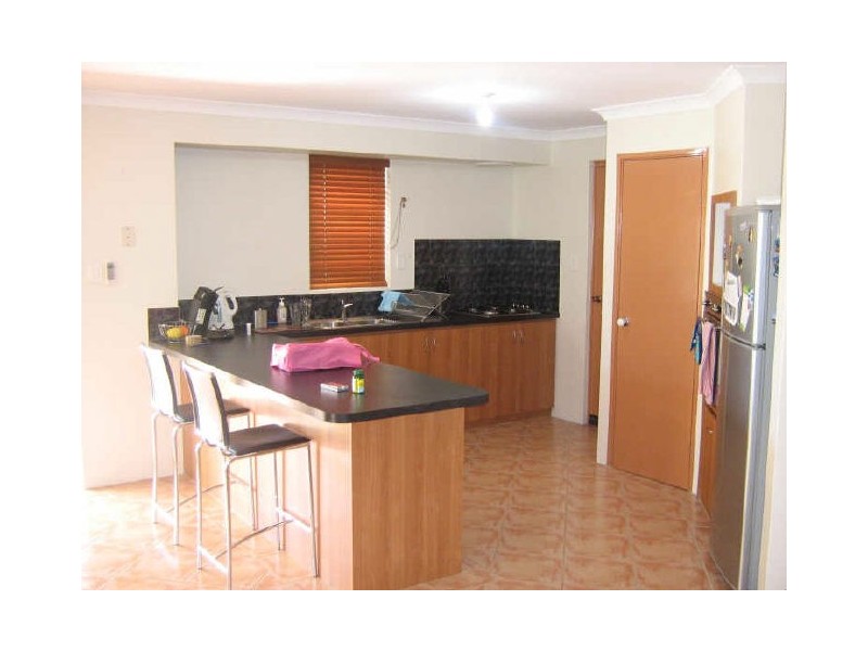 37 Silvereye Close, East Cannington WA 6107