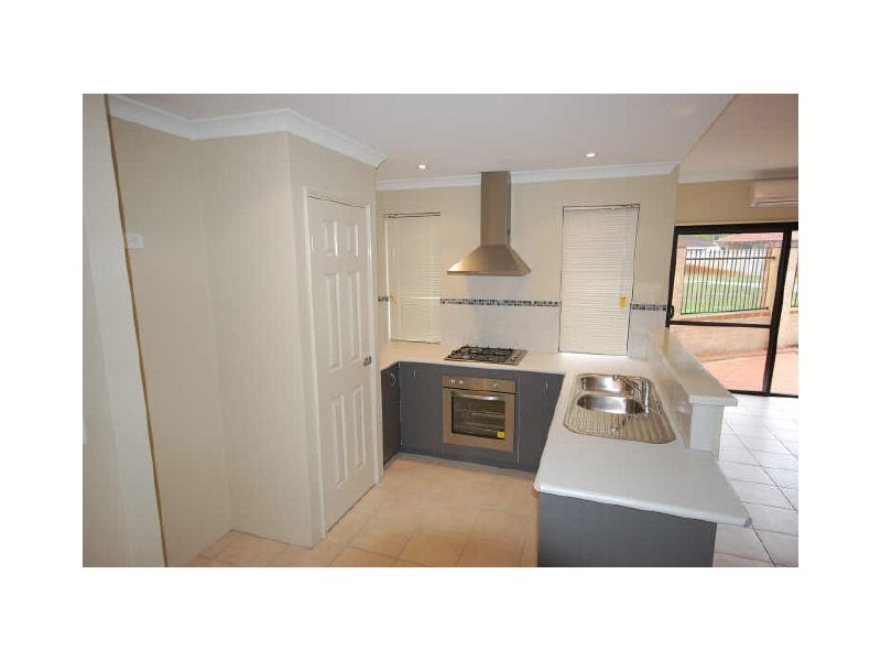 4/26 Gillon St, Karawara WA 6152