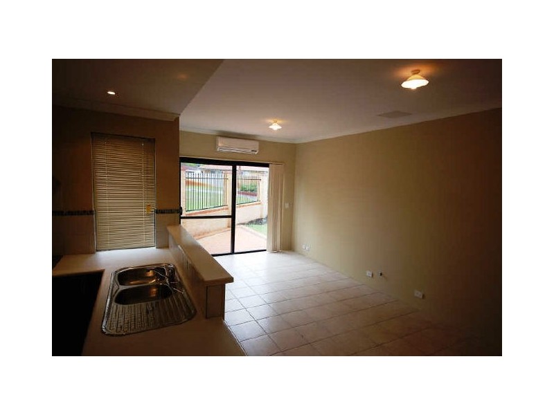 4/26 Gillon St, Karawara WA 6152