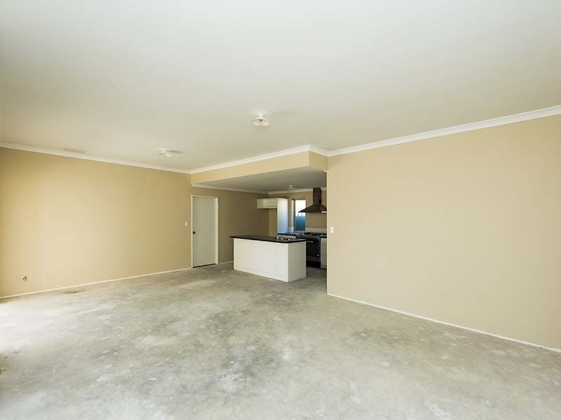 130 Seville Drive, Seville Grove WA 6112