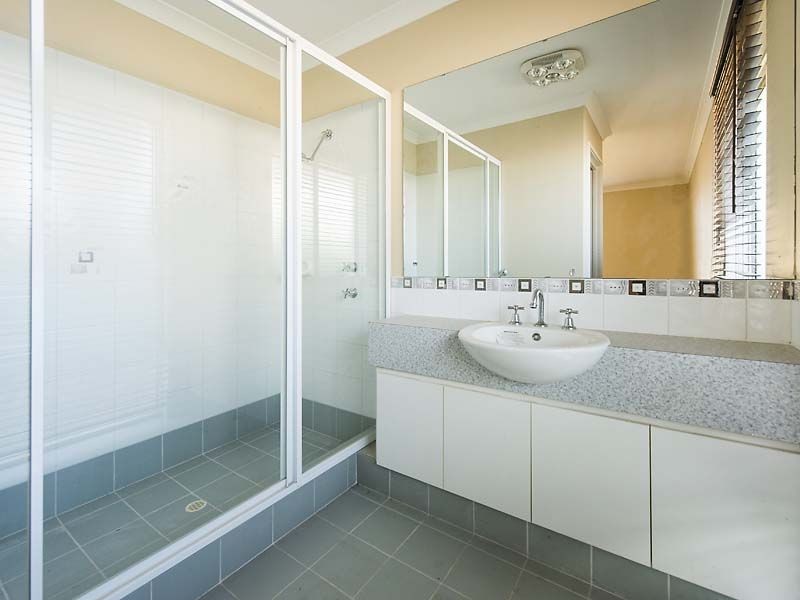 130 Seville Drive, Seville Grove WA 6112