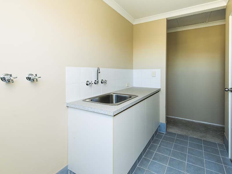 130 Seville Drive, Seville Grove WA 6112