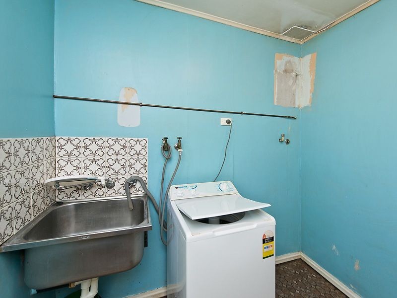 1 Boona Court, Karawara WA 6152