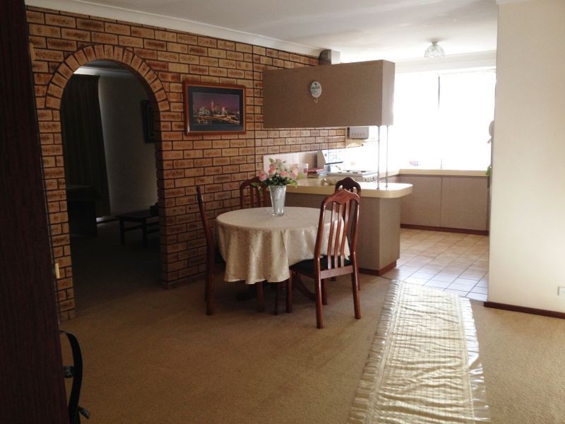 12 Dora Street, Queens Park WA 6107