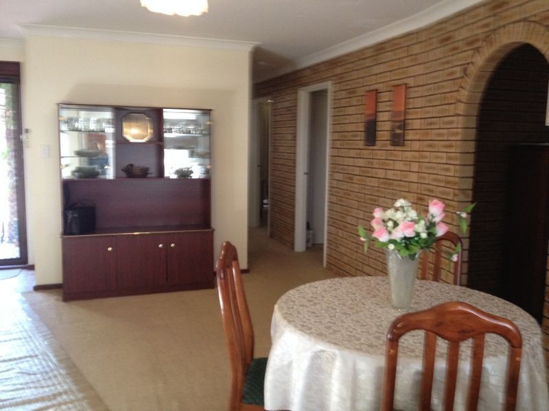 12 Dora Street, Queens Park WA 6107