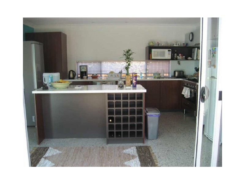 3/2A Reen St, St James WA 6102