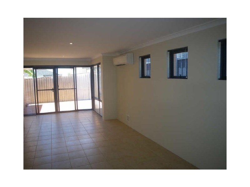 11/50 Norman St, St James WA 6102