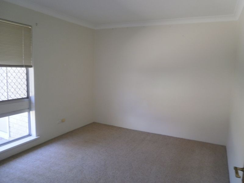 2/3 Thelma Street, Como WA 6152