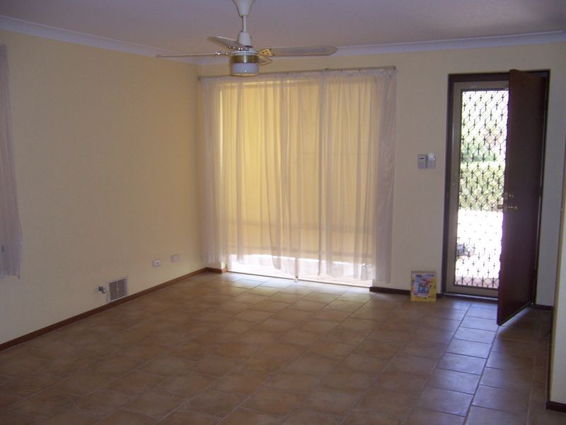 2/154 Labouchere Rd, Como WA 6152