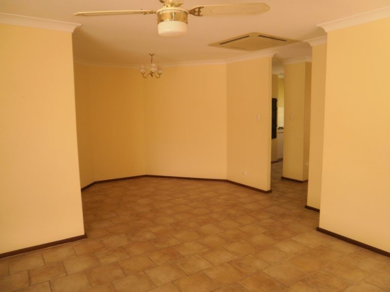 2/154 Labouchere Rd, Como WA 6152