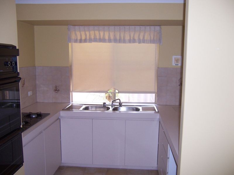 2/154 Labouchere Rd, Como WA 6152