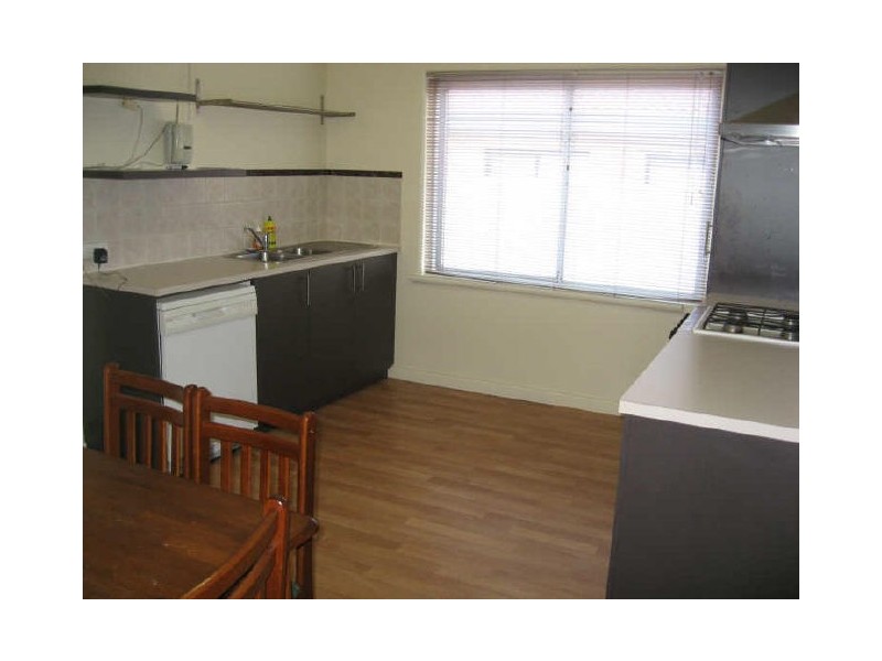 33 Leichardt St, St James WA 6102