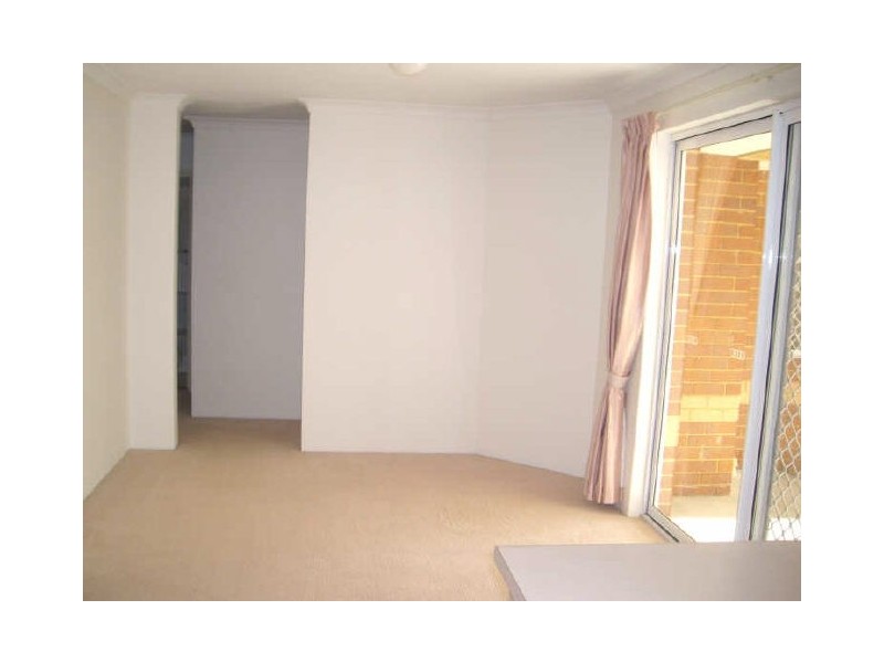 12/11 Elvire St, Viveash WA 6056