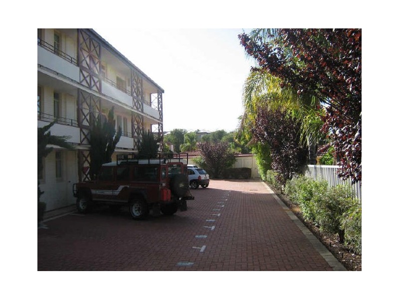 3/34 Comer St, Como WA 6152