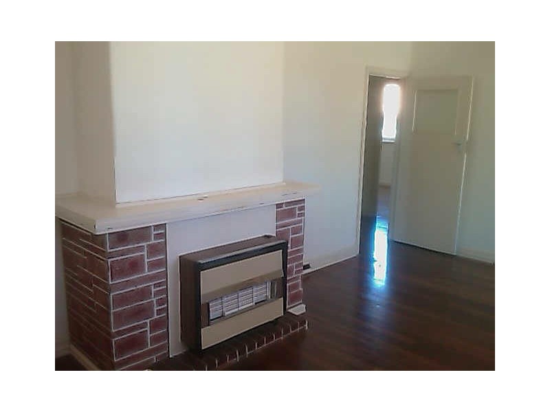 37 Coolgardie St, St James WA 6102