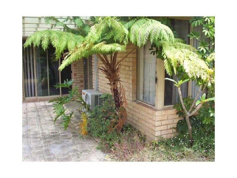 4/20 Alday St, St James WA 6102