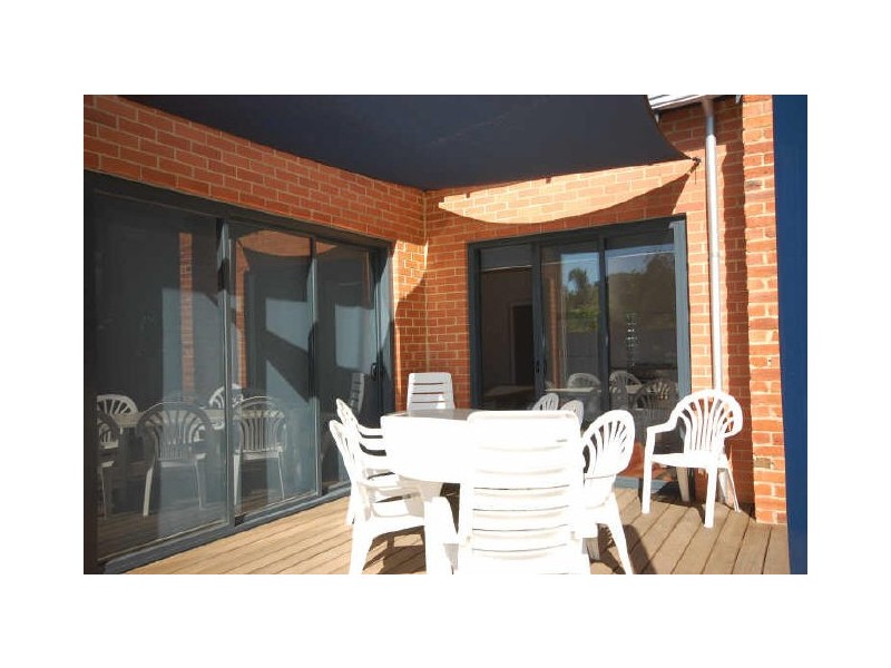 6 Cardiff St, East Victoria Park WA 6101